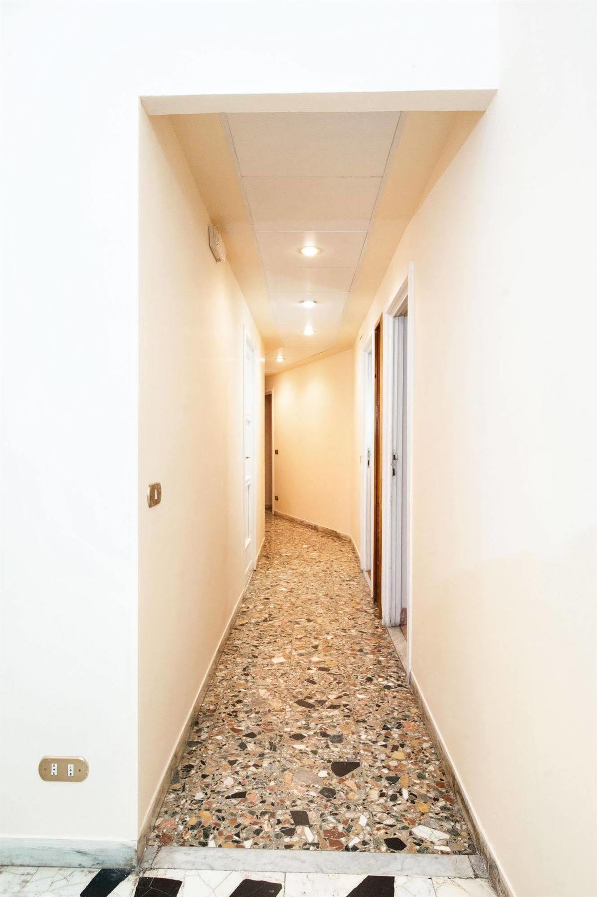 Trinity Guest House Roma Ngoại thất bức ảnh