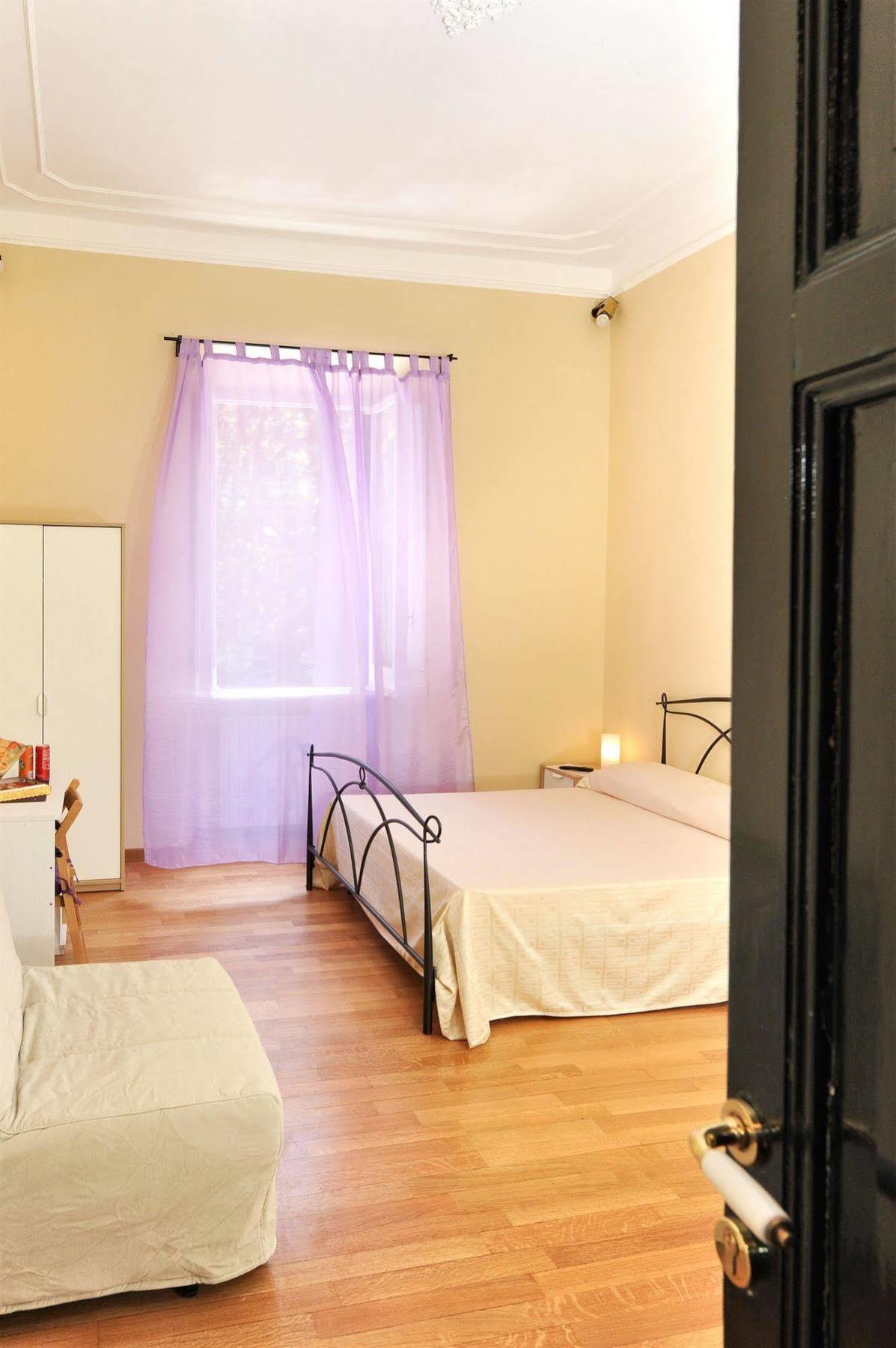 Trinity Guest House Roma Ngoại thất bức ảnh