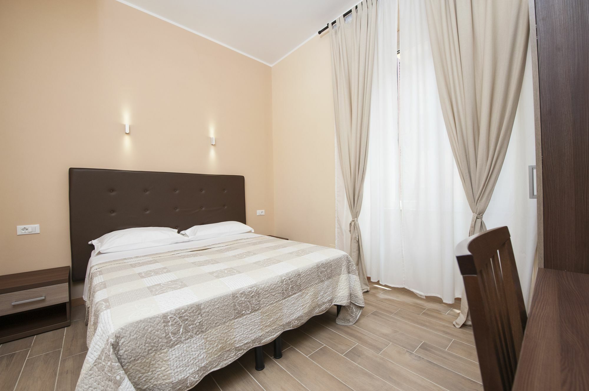 Trinity Guest House Roma Ngoại thất bức ảnh